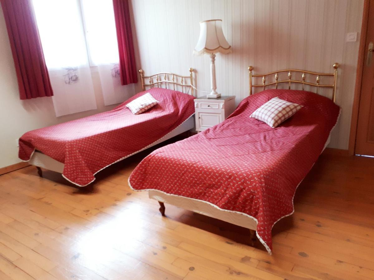 Chambres D'Hotes La Noyeraie Izeron Esterno foto